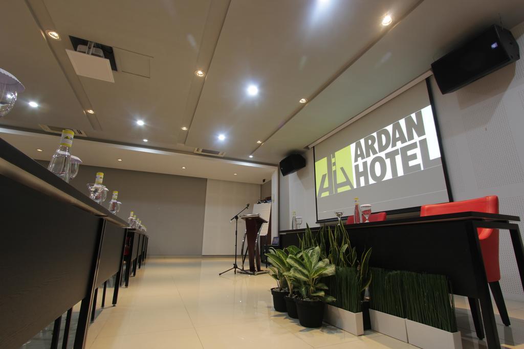 Ardan Hotel Bandung Buitenkant foto