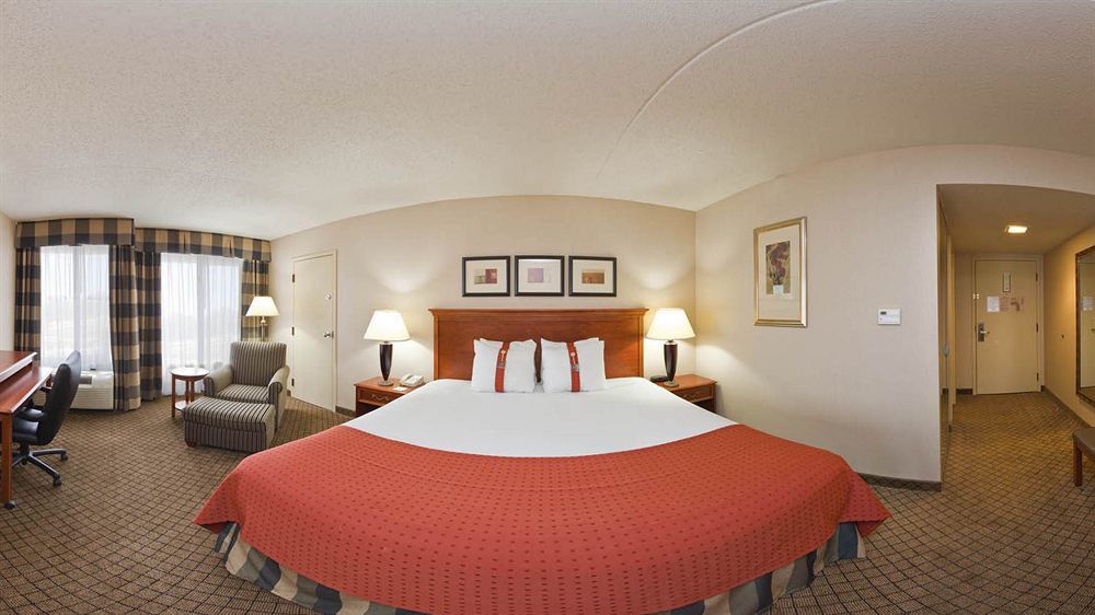 Holiday Inn Dayton/Fairborn I-675, An Ihg Hotel Buitenkant foto