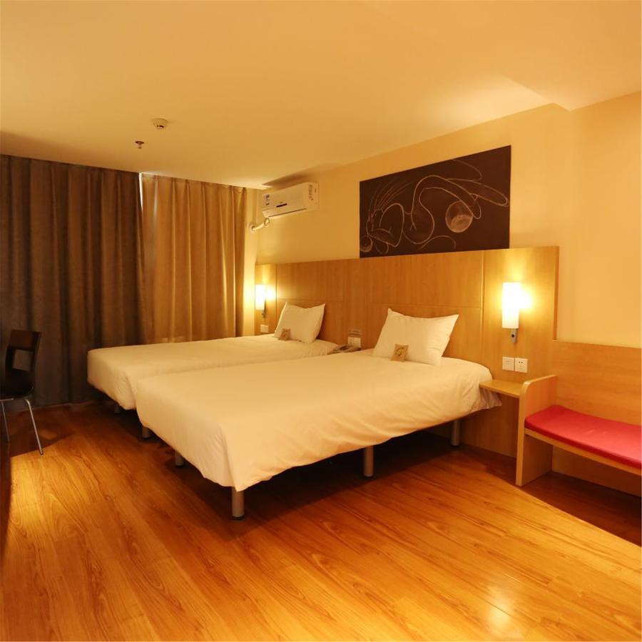 Ibis Jinzhou Yunfei St Hotel Buitenkant foto