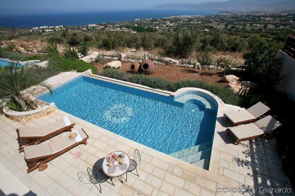 Z & X Holiday Villas Paphos Faciliteiten foto