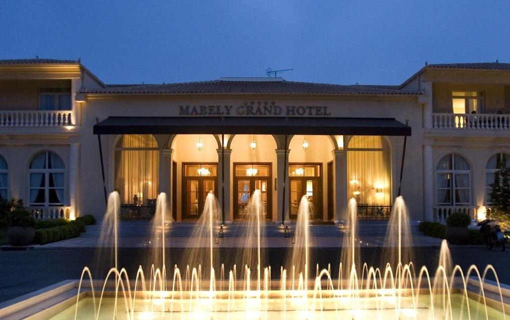 Mabely Grand Hotel Kampi  Buitenkant foto