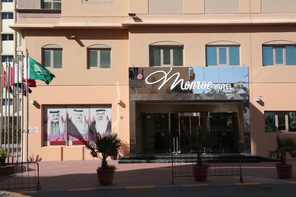 Monroe Hotel Beiroet Buitenkant foto