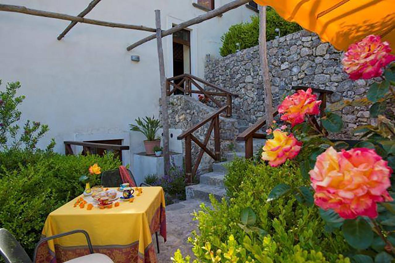 L'Antico Borgo Dei Limoni Bed and Breakfast Amalfi Buitenkant foto