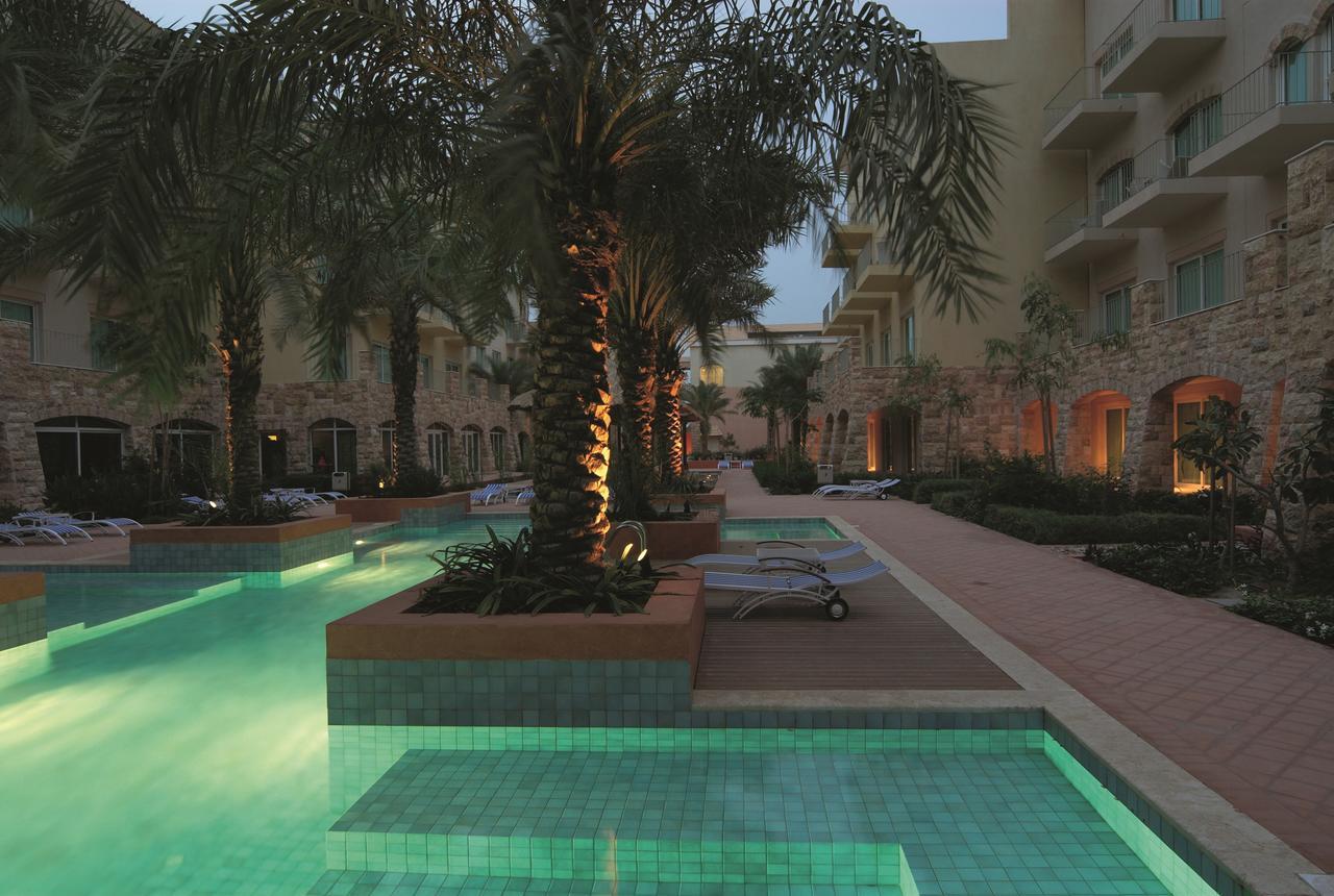Movenpick Hotel & Resort Al Bida'A Salmiya Kamer foto