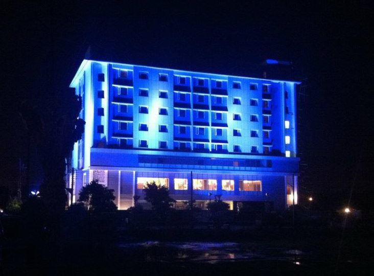 Lineage Hotel Lucknow Buitenkant foto
