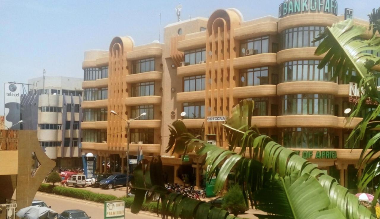 Hotel Palm Beach Ouagadougou Buitenkant foto