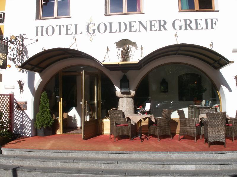 Hotel Goldener Greif Kitzbühel Buitenkant foto