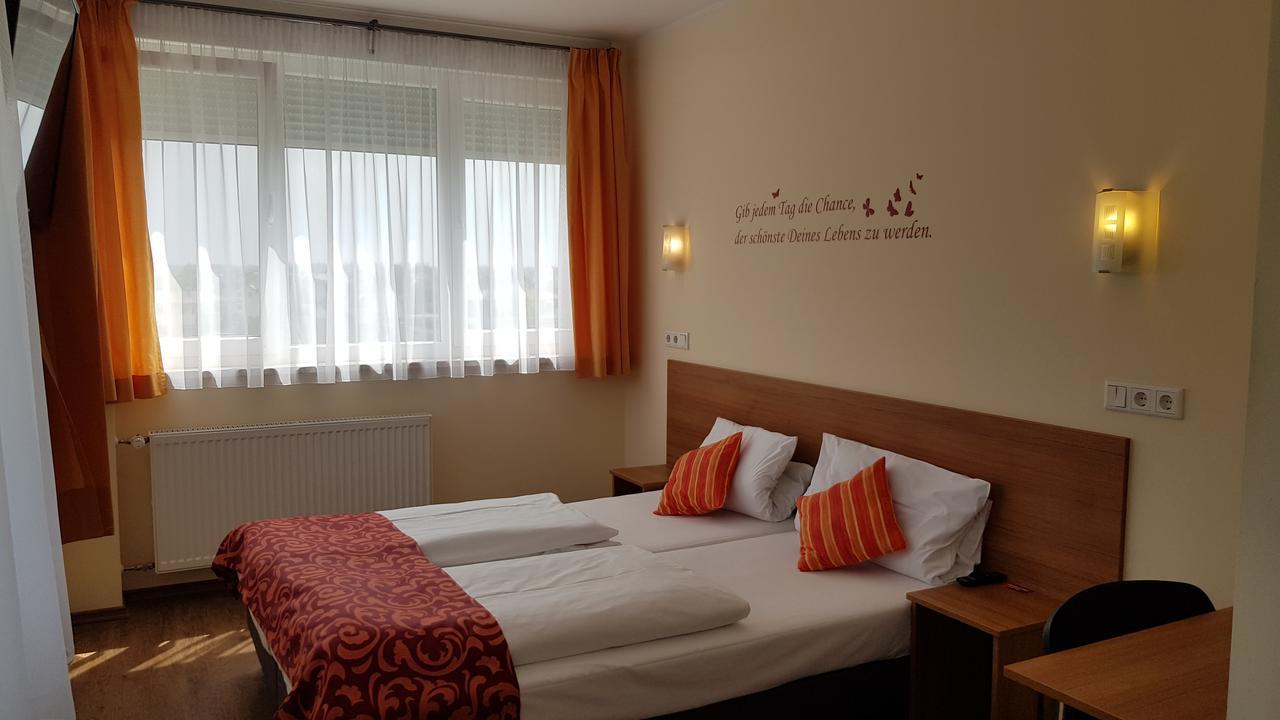 Dream Inn Hotel Regensburg Ost Buitenkant foto