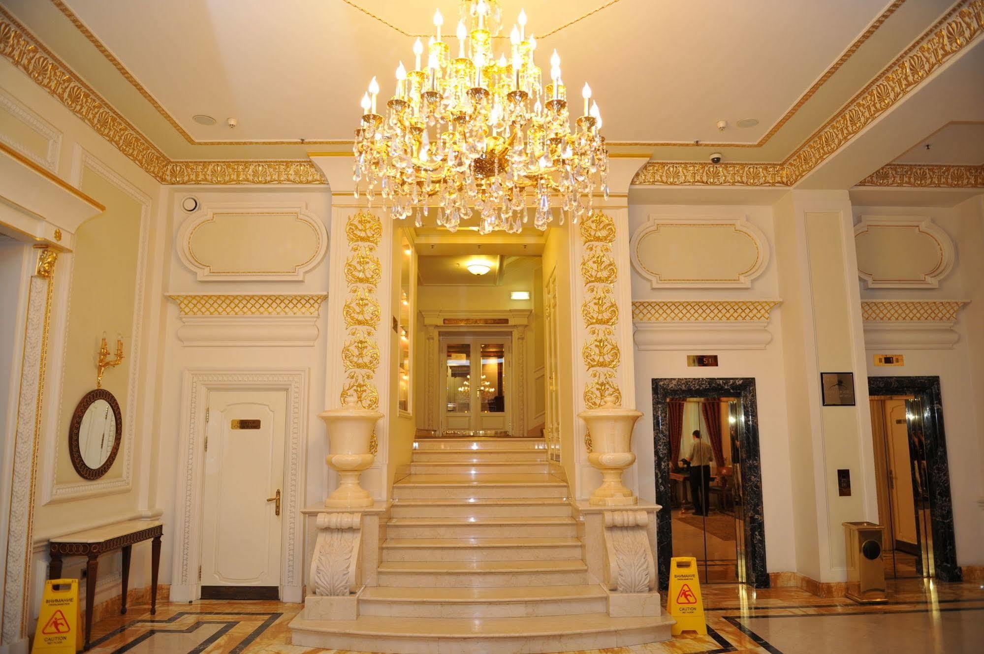 Savoy Hotel Moskou Buitenkant foto