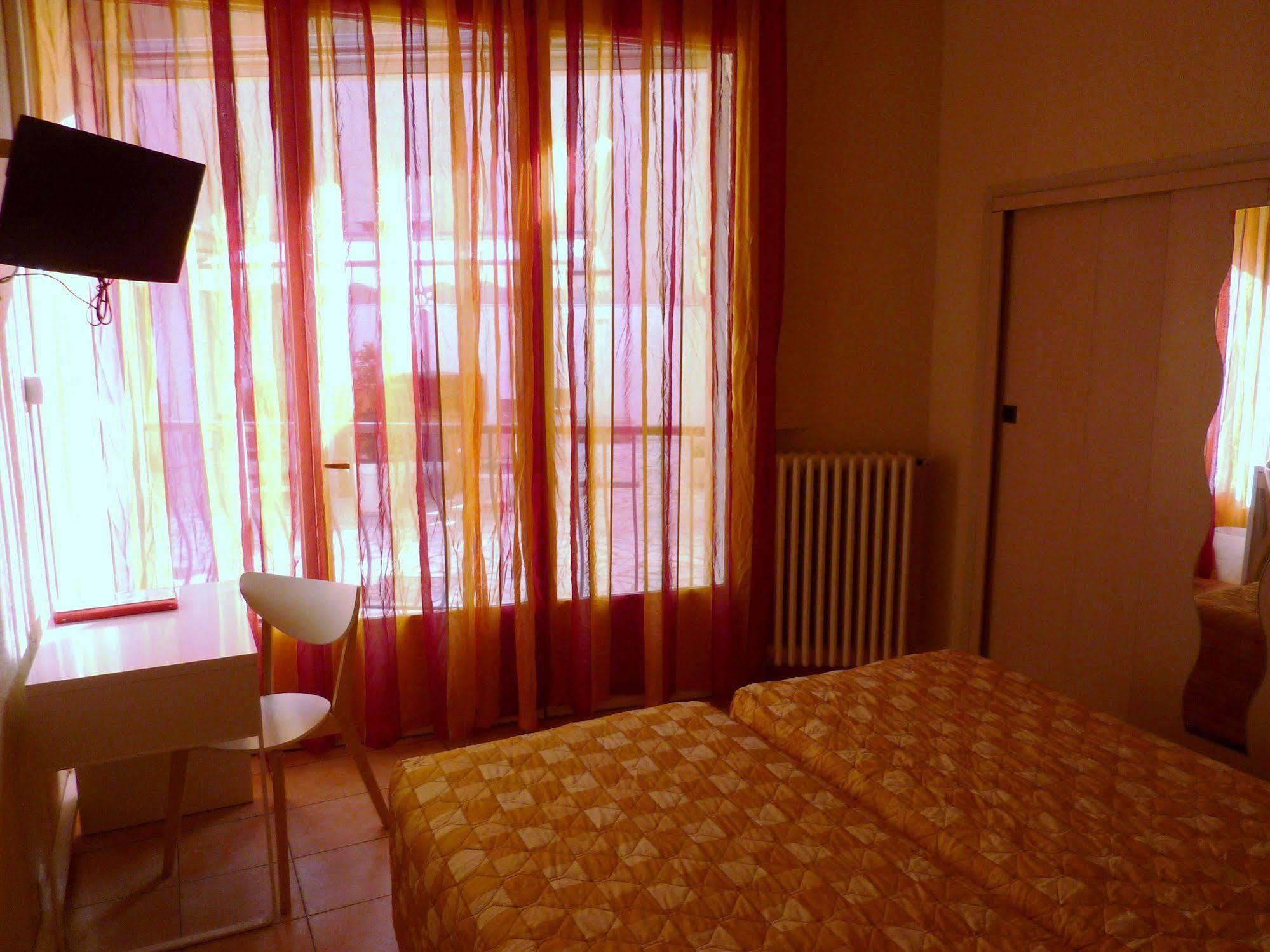 Hotel Mistral Avignon Buitenkant foto