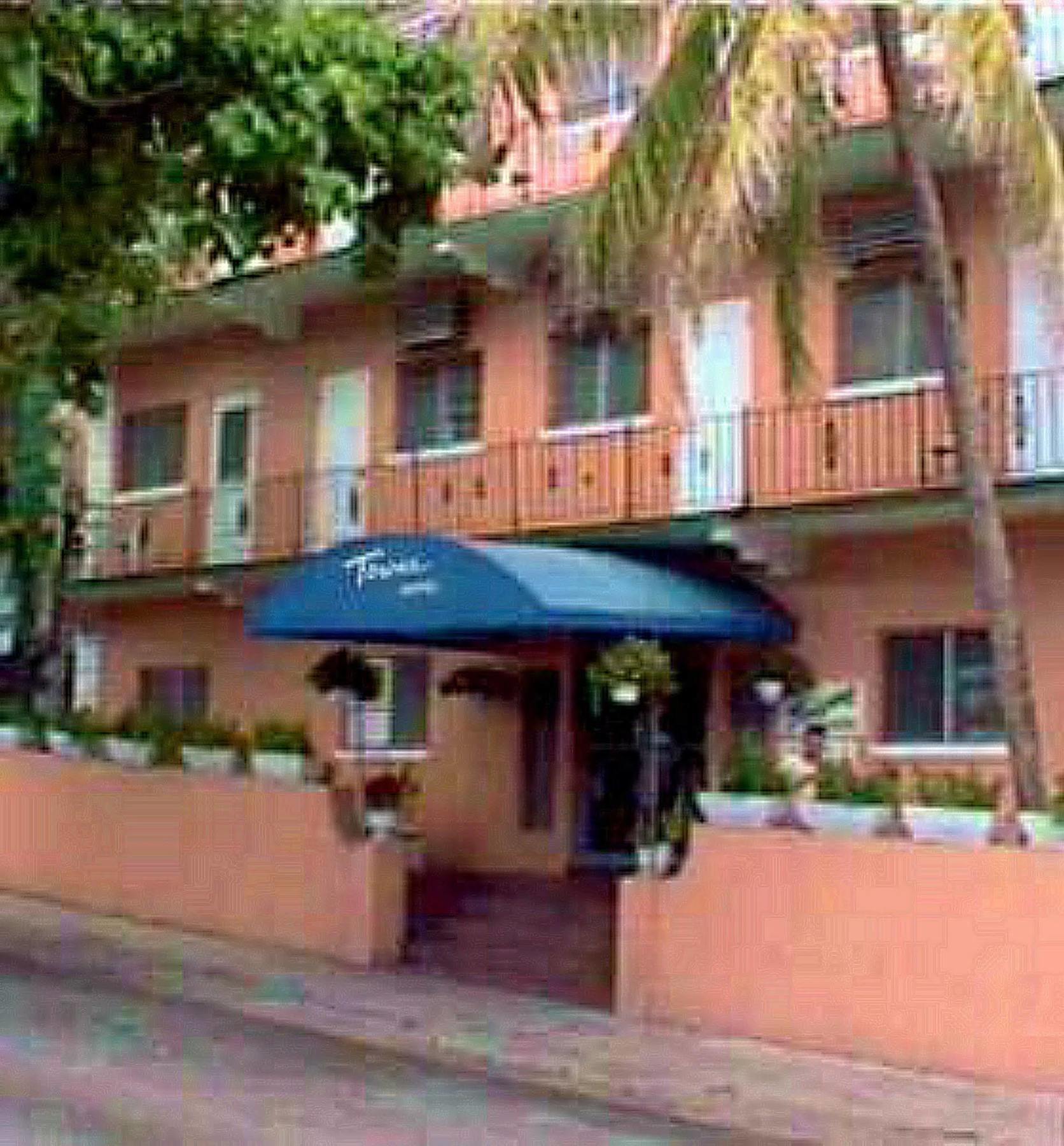 Towne Hotel Nassau Buitenkant foto