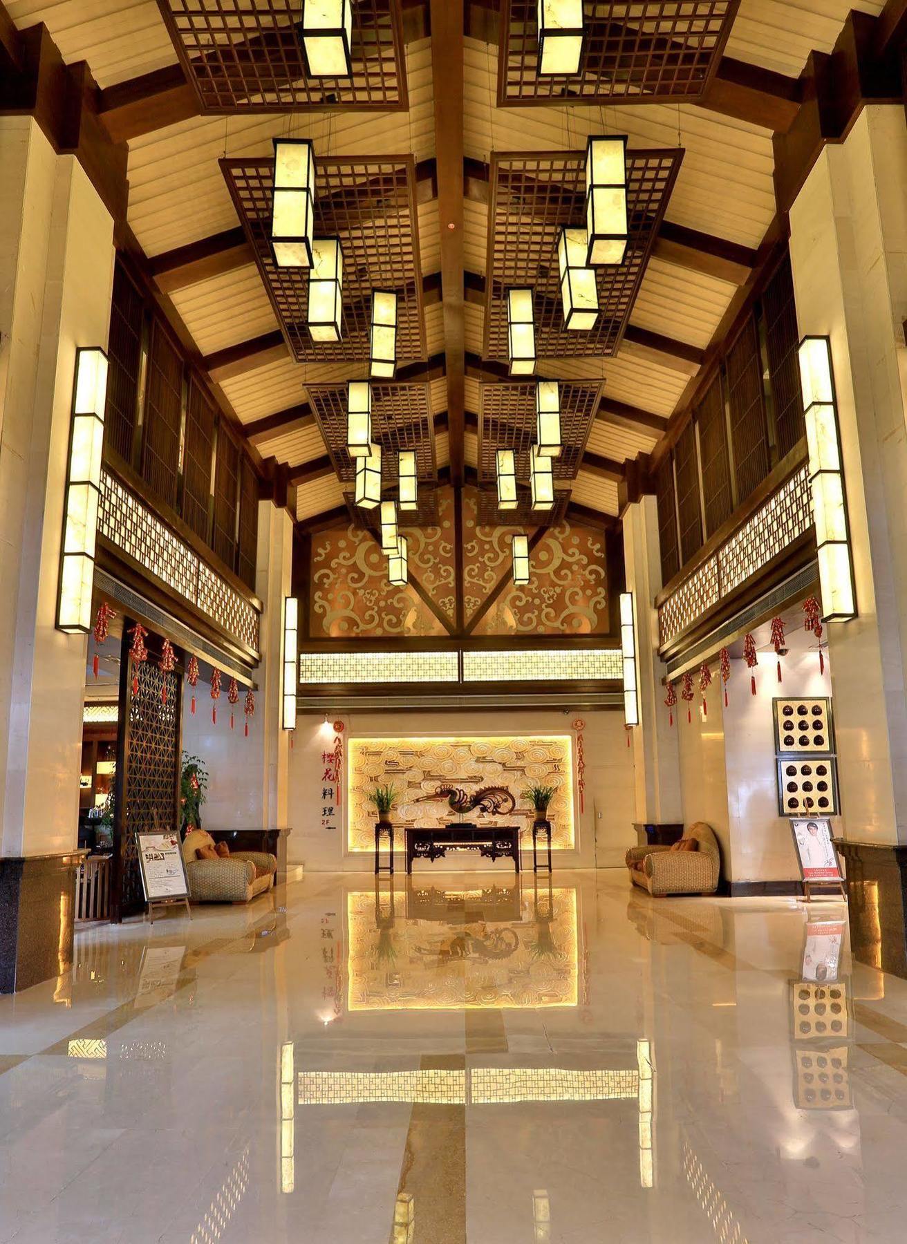 Yiwu Bali Plaza Hotel Buitenkant foto