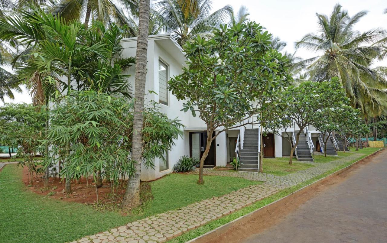 Royal Orchid Resort & Convention Centre, Yelahanka Bangalore Buitenkant foto