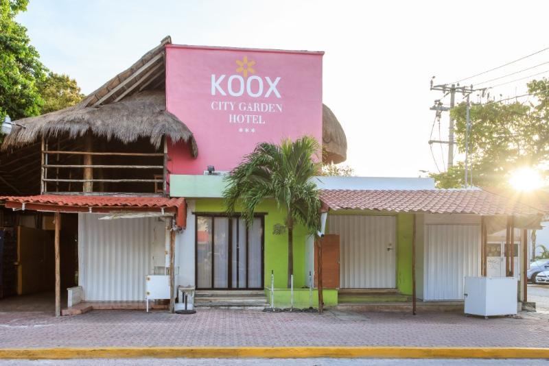 Koox City Garden Hotel Playa del Carmen Buitenkant foto
