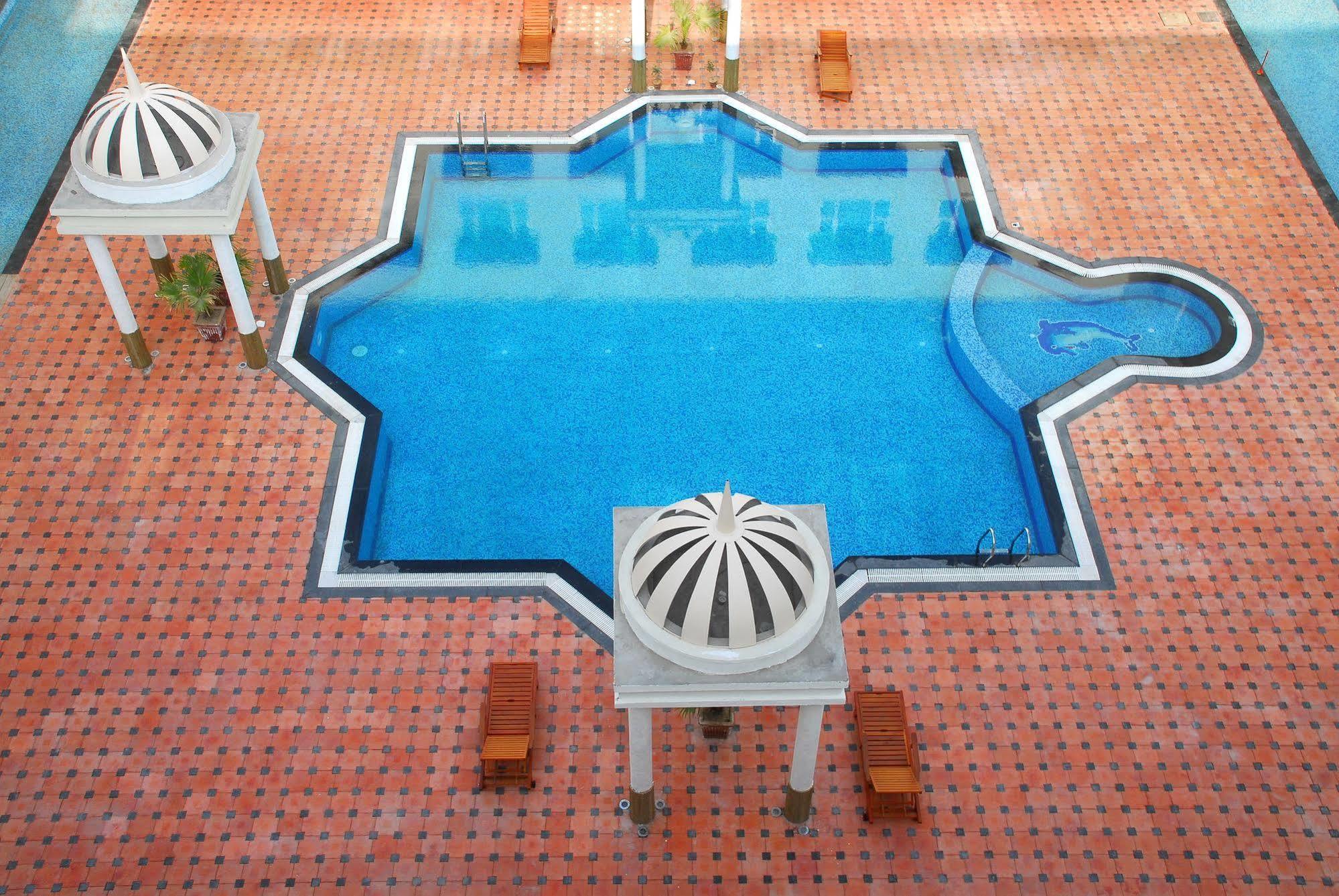 Cambay Grand Kukas Hotel Jaipur Buitenkant foto