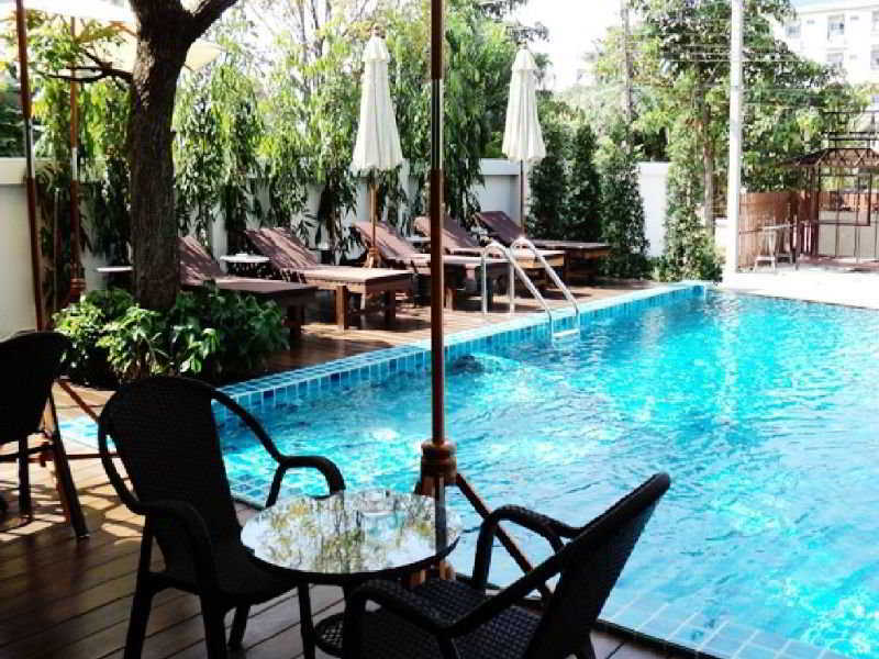 Suvarnabhumi Suite Hotel Bangkok Buitenkant foto
