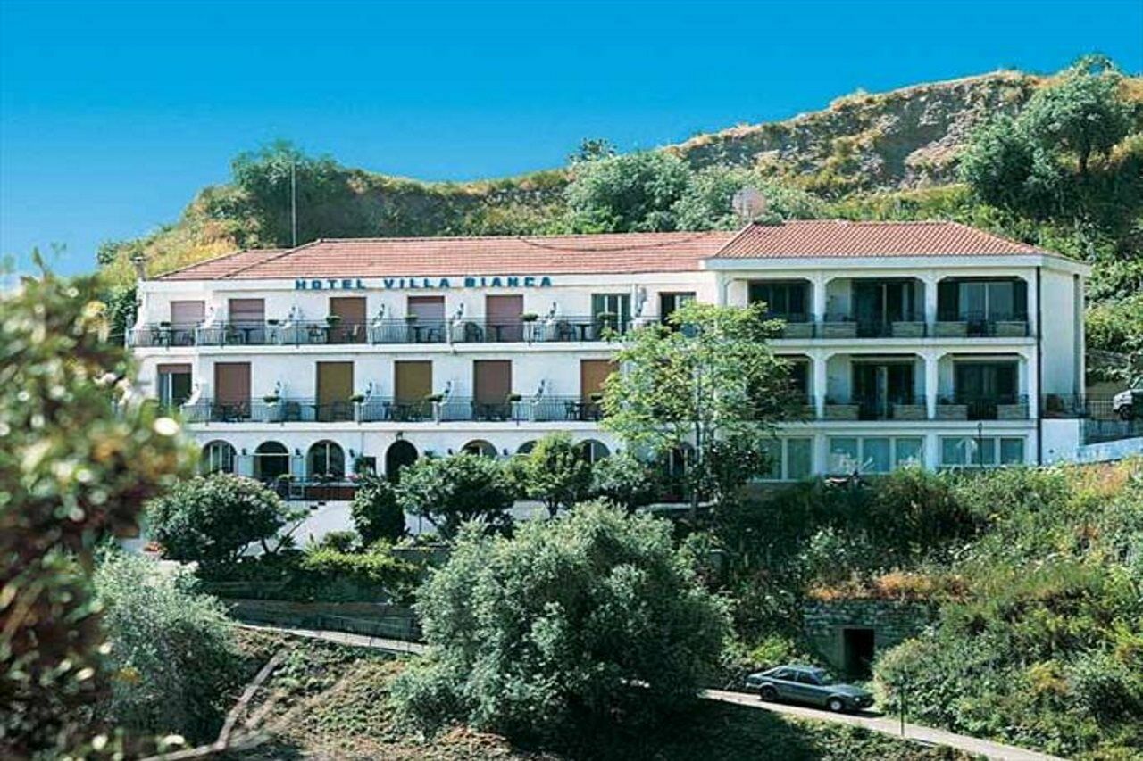 Hotel Villa Bianca Resort Taormina Buitenkant foto