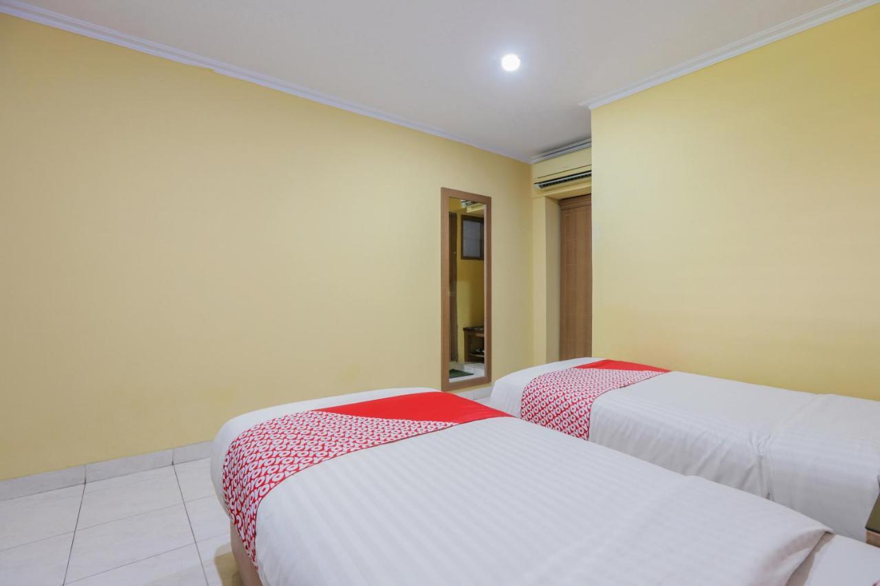 Oyo 918 Hotel Senen Indah Syariah Jakarta Buitenkant foto