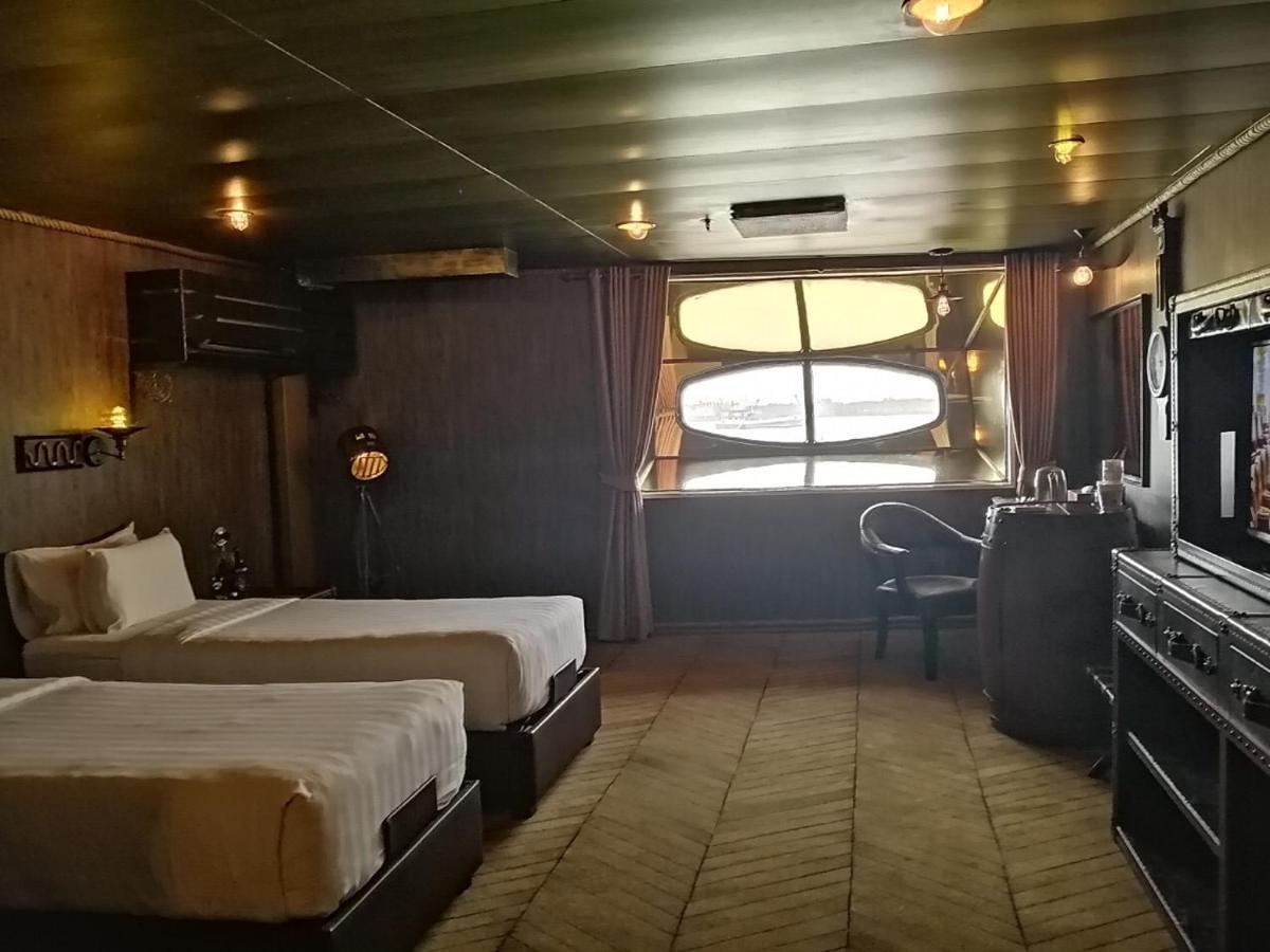 Vintage Luxury Yacht Hotel Rangoon Buitenkant foto