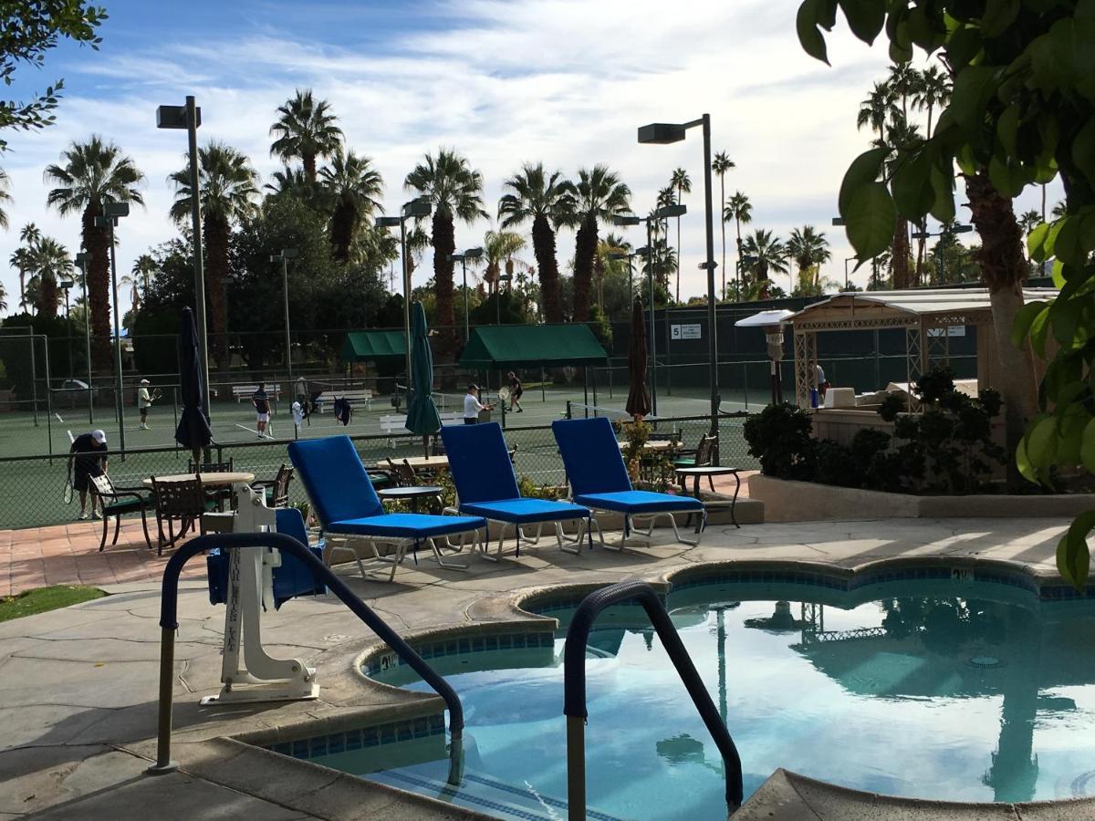 Getaways At Palm Springs Tennis Club Buitenkant foto