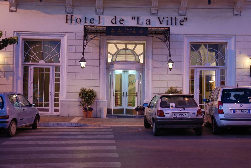 Hotel De La Ville Civitavecchia Buitenkant foto