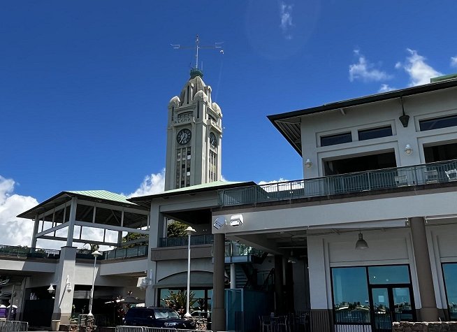Aloha Tower photo