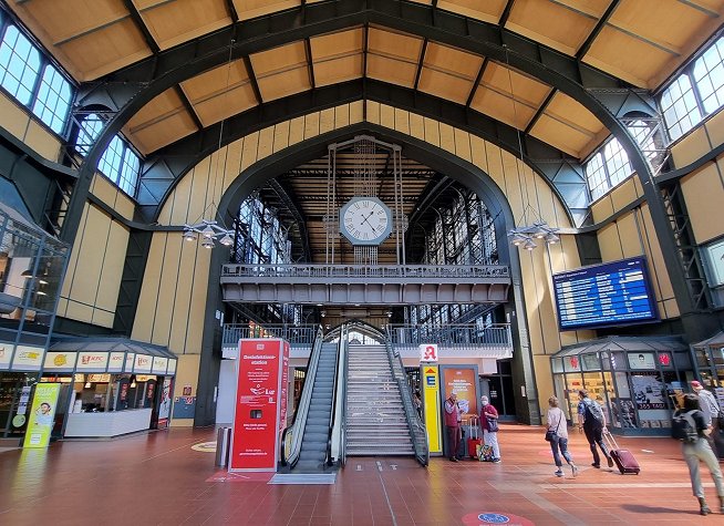 Hamburg Central Station photo