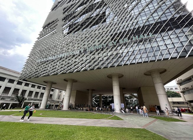 De La Salle University of Manila photo
