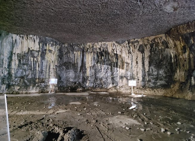 Louisville Mega Cavern photo