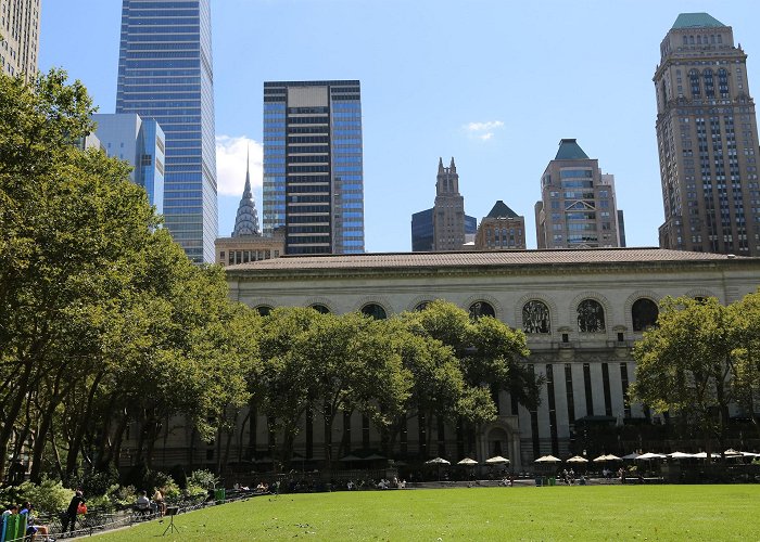 42nd Street-Bryant Park/Fifth Avenue Station photo