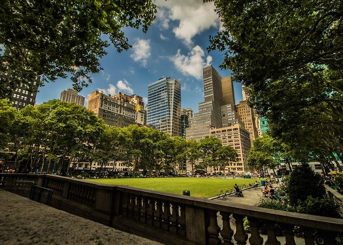 42nd Street-Bryant Park/Fifth Avenue Station photo