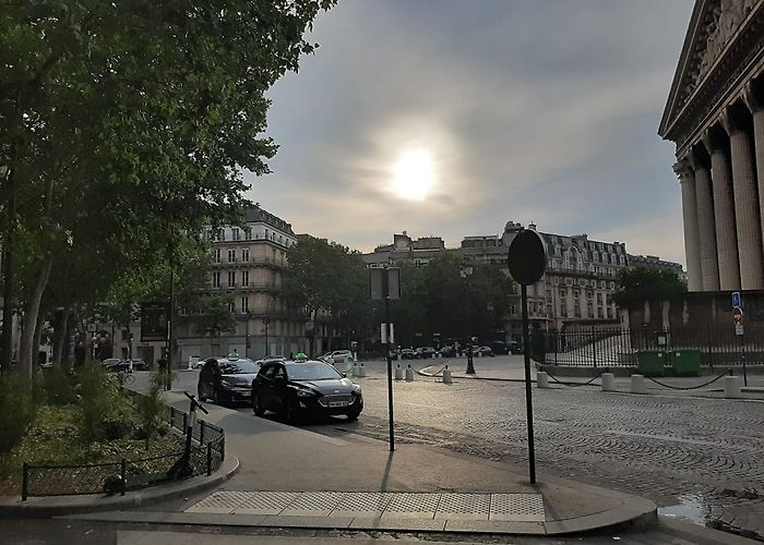 Place de la Madeleine photo
