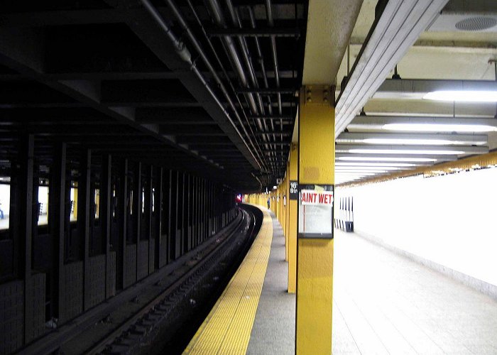 Fordham Road Station photo