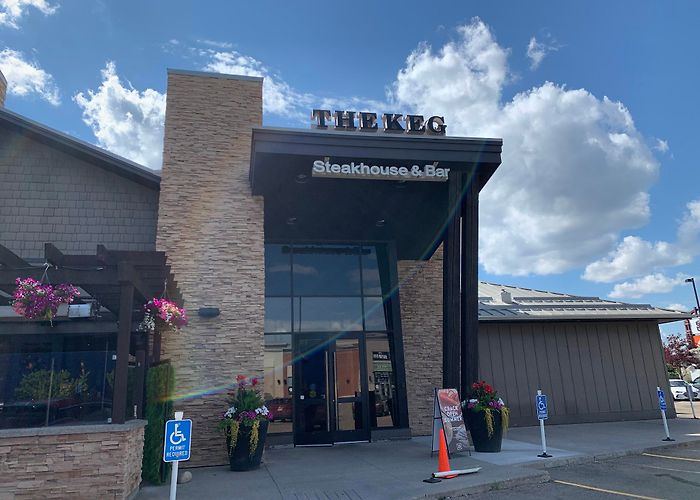 South Edmonton Common photo