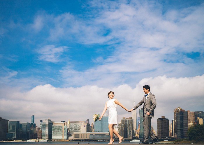 Gantry Plaza State Park Gantry Plaza State Park Wedding | A New York City Elopement photo