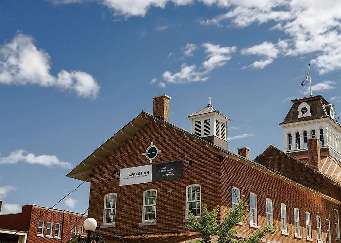 Expression Centre D'exposition Le Plus by DBC Communications - Issuu photo