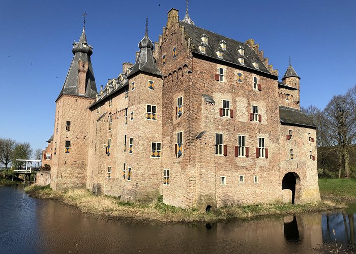 Kasteel Doorwerth Today: Kasteel Doorwerth : r/postscriptum photo