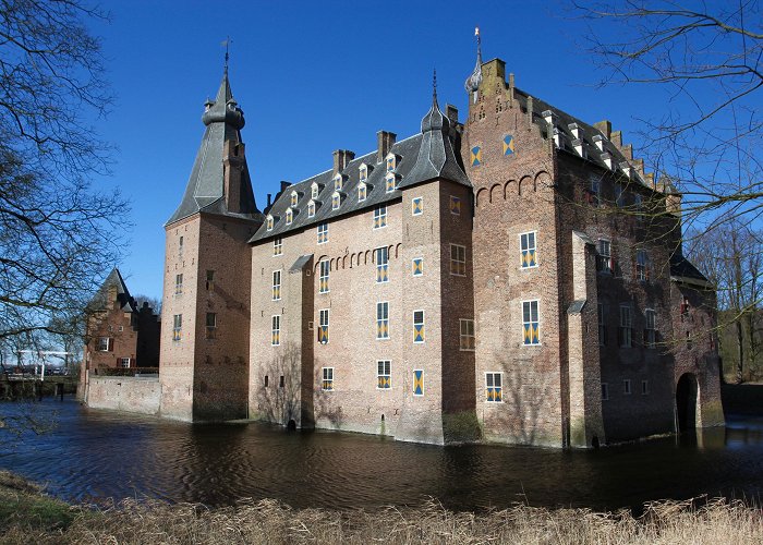 Kasteel Doorwerth The oldest tree in the Netherlands, Doorwerth Castle – Notes from ... photo