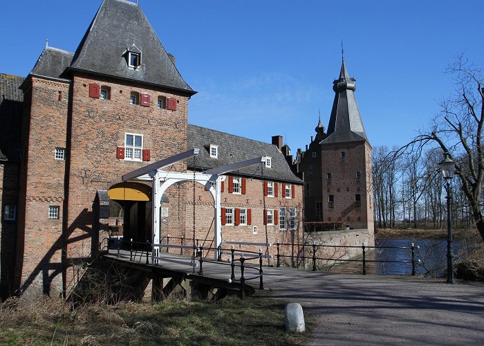 Kasteel Doorwerth The oldest tree in the Netherlands, Doorwerth Castle – Notes from ... photo