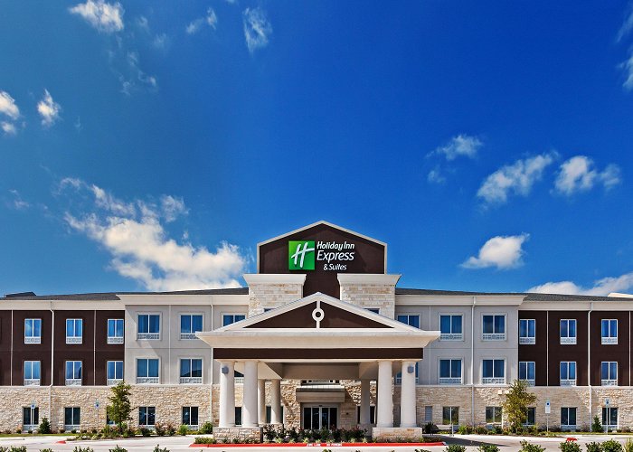 Fort Hood Hotels in Killeen, TX | Holiday Inn Express & Suites Killeen ... photo