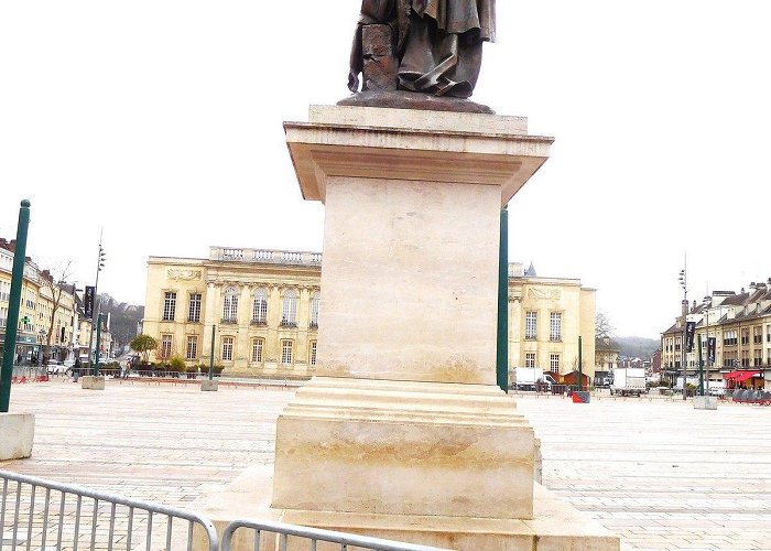 Montreuil Domain Statue Jeanne Hachette - All You Need to Know BEFORE You Go (2024) photo