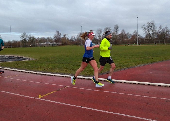 Atletiekbaan Arenda Könnecke richt pijlen op het wereldrecord van 6-uursloop ... photo