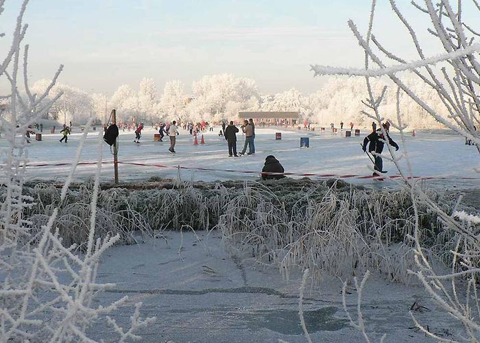 IJsbaan IJsclub Voorschoten viert 65 jaar maar bestaat al 67 jaar ... photo