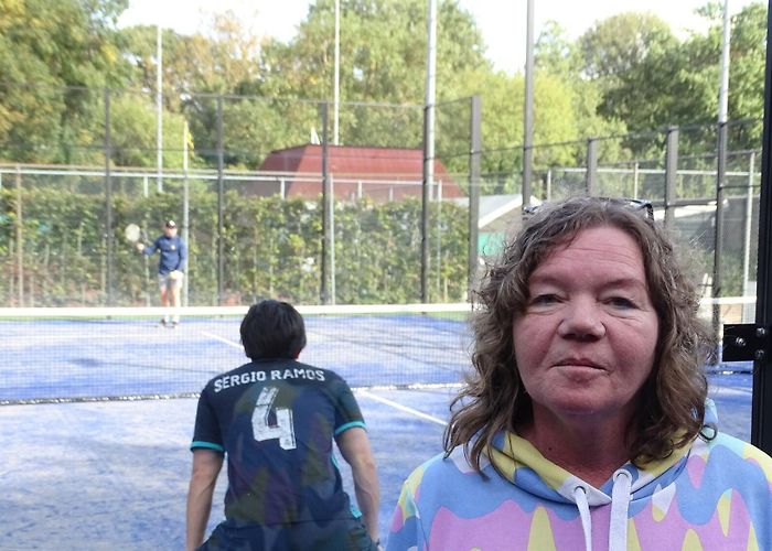 Tennispark Van Vliet Padelbanen op tennispark Van Vliet | Al het nieuws uit Schiedam photo