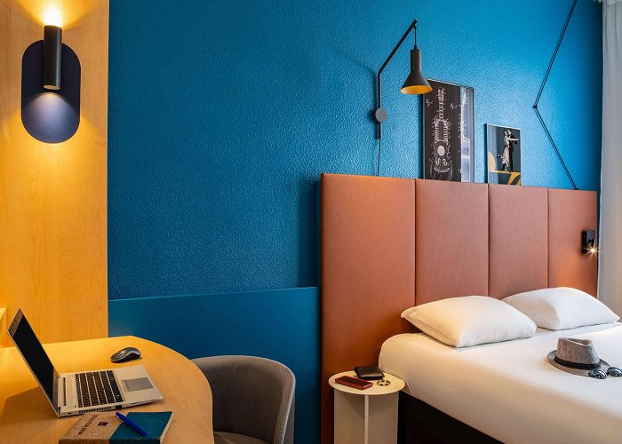 Montmartre ibis Paris Ornano Montmartre Nord 18ème, Paris 18ème : -24% during ... photo