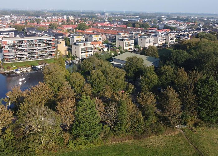 IJsbaan Burgers boos over bouwplannen gemeente Lisse bij De Greef - Al het ... photo