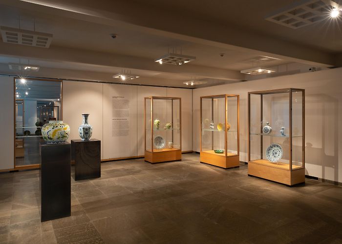 Museum for East-Asian Art ArtDependence | Chinese Porcelains Stolen from the Museum of East ... photo