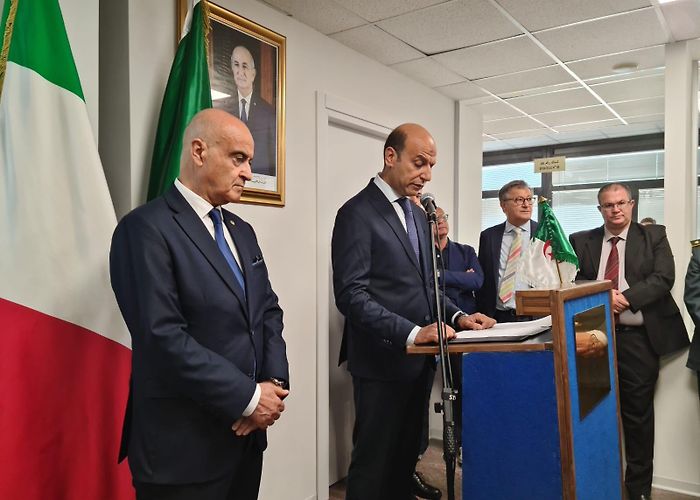 Consulate General of France Italy-Algeria: the consulate general in Naples reopens after 18 years photo