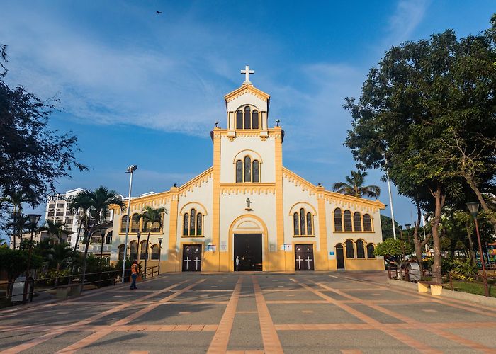 Salinas (Santa Elena) photo