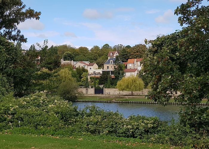 Carrieres-sur-Seine photo